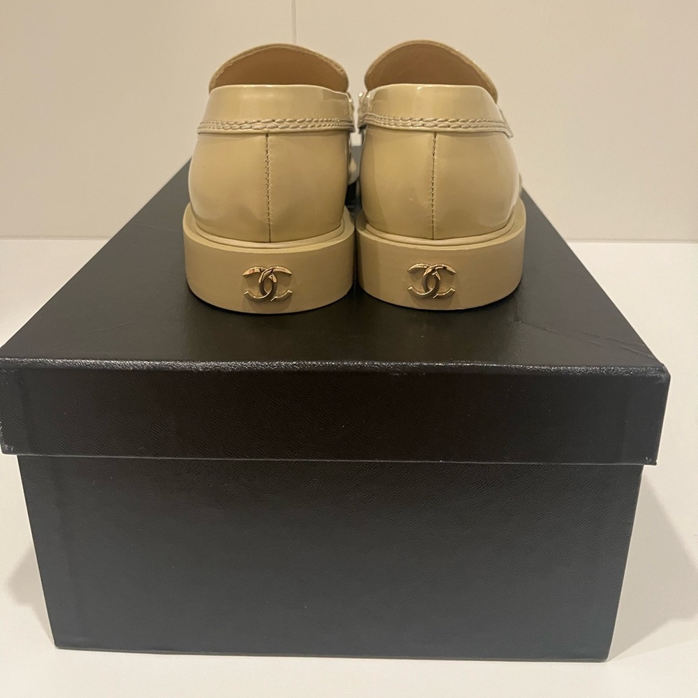 Chanel Light sage green Logo patent Loafers - Picture 8 of 10